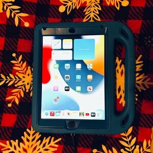 Apple iPad Blue with Protective Handle Case